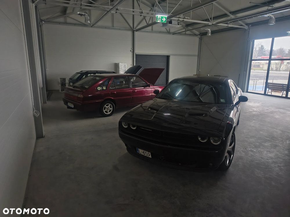 Dodge Challenger - 23