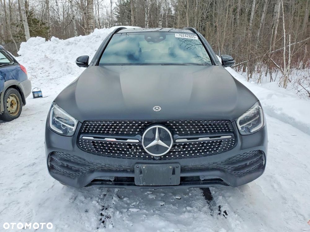 Mercedes-Benz GLC 300 4Matic 9G-TRONIC AMG Line - 2