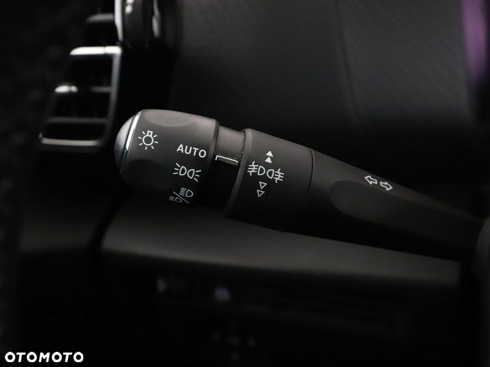 Citroën C4 PureTech 130 Stop&Start EAT8 PLUS - 37