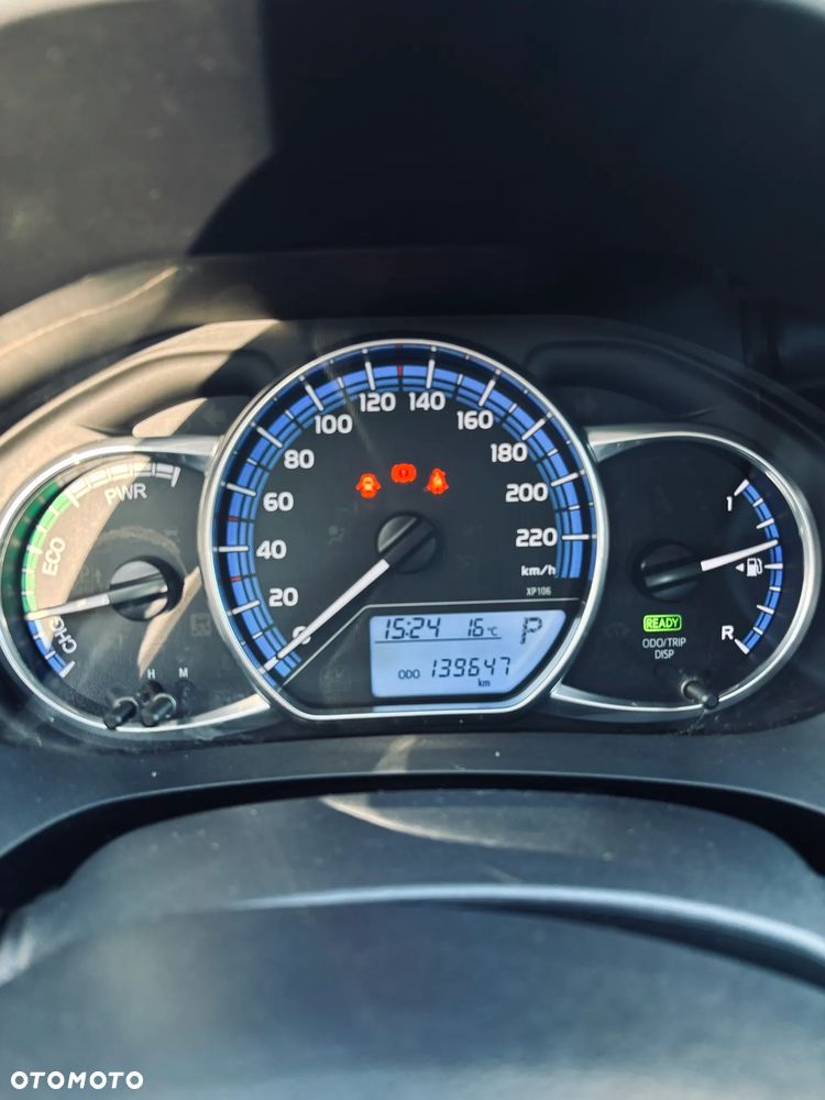 Toyota Yaris 2016 photo 2