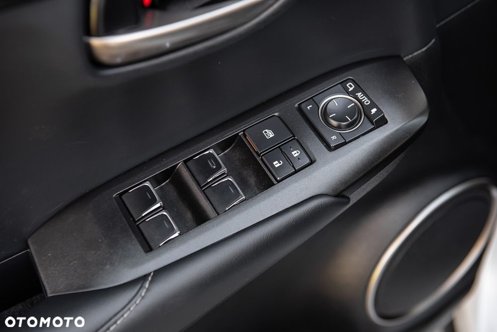 Lexus NX 300h Executive-Line - 16