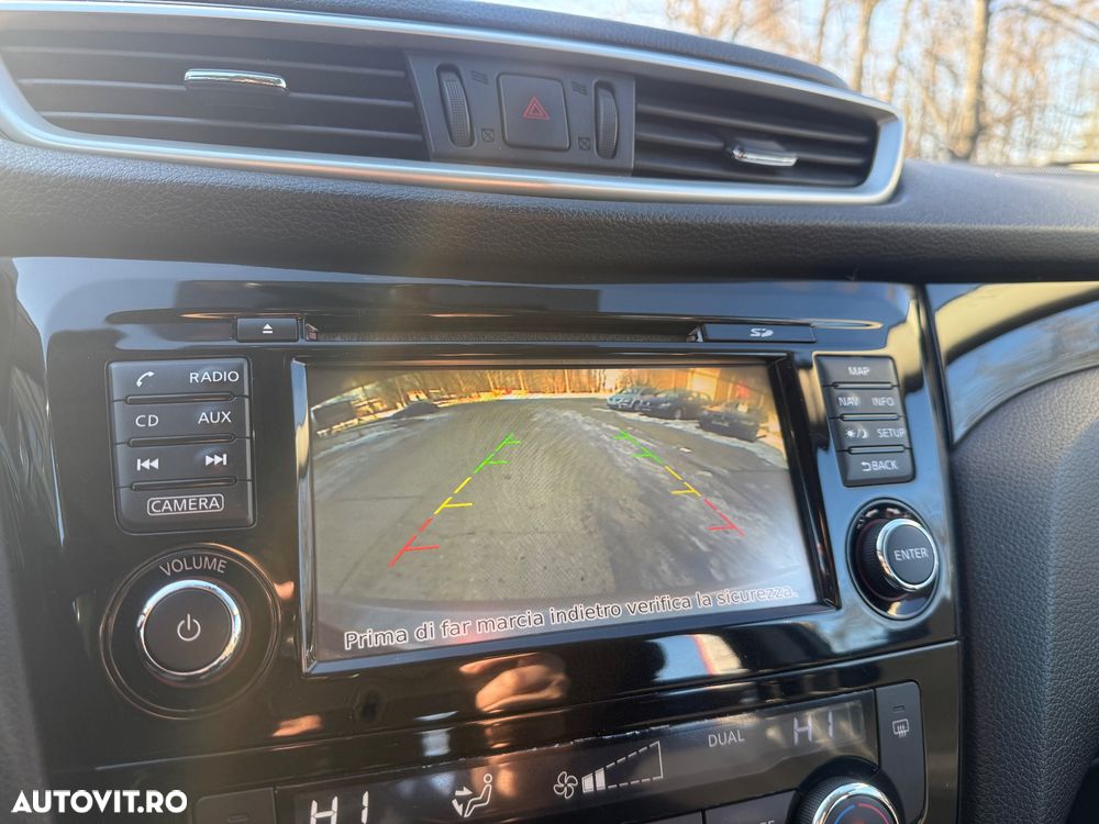 Nissan Qashqai 1.6 DCI Xtronic ACENTA - 21