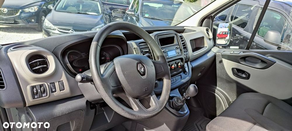 Renault Trafic - 25