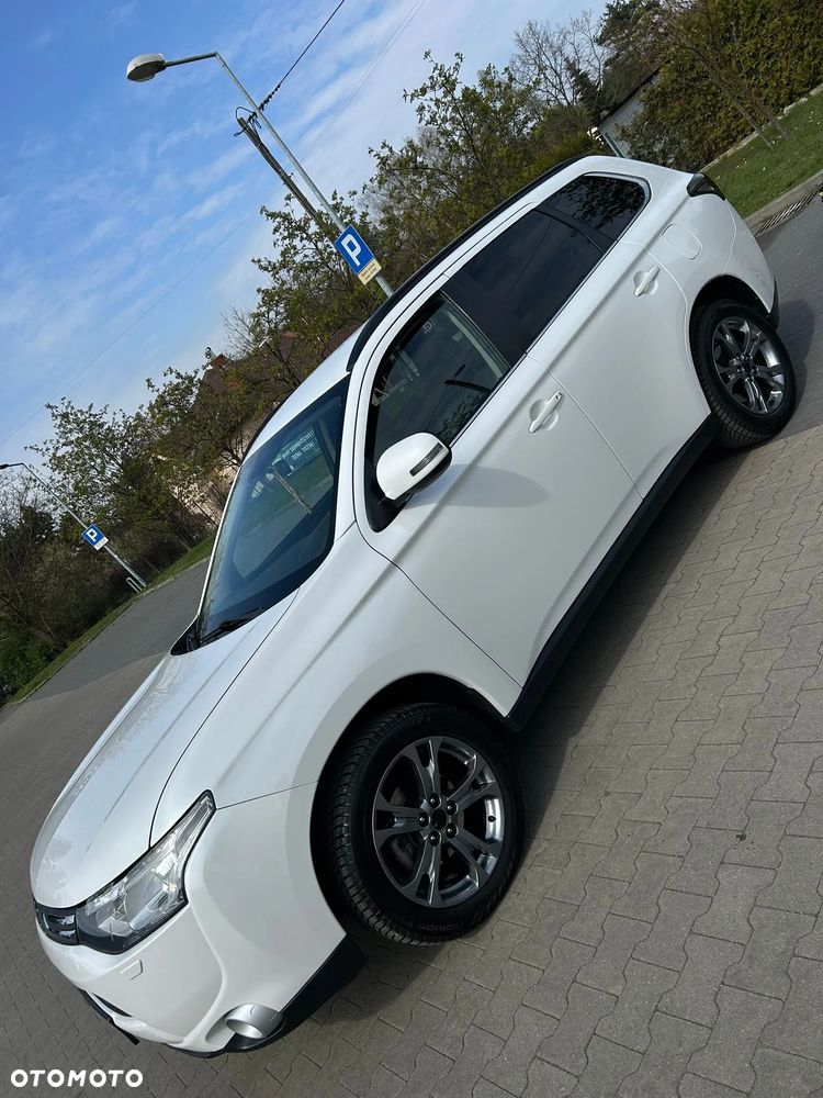 Mitsubishi Outlander 2.2 DID Instyle Navi - 8