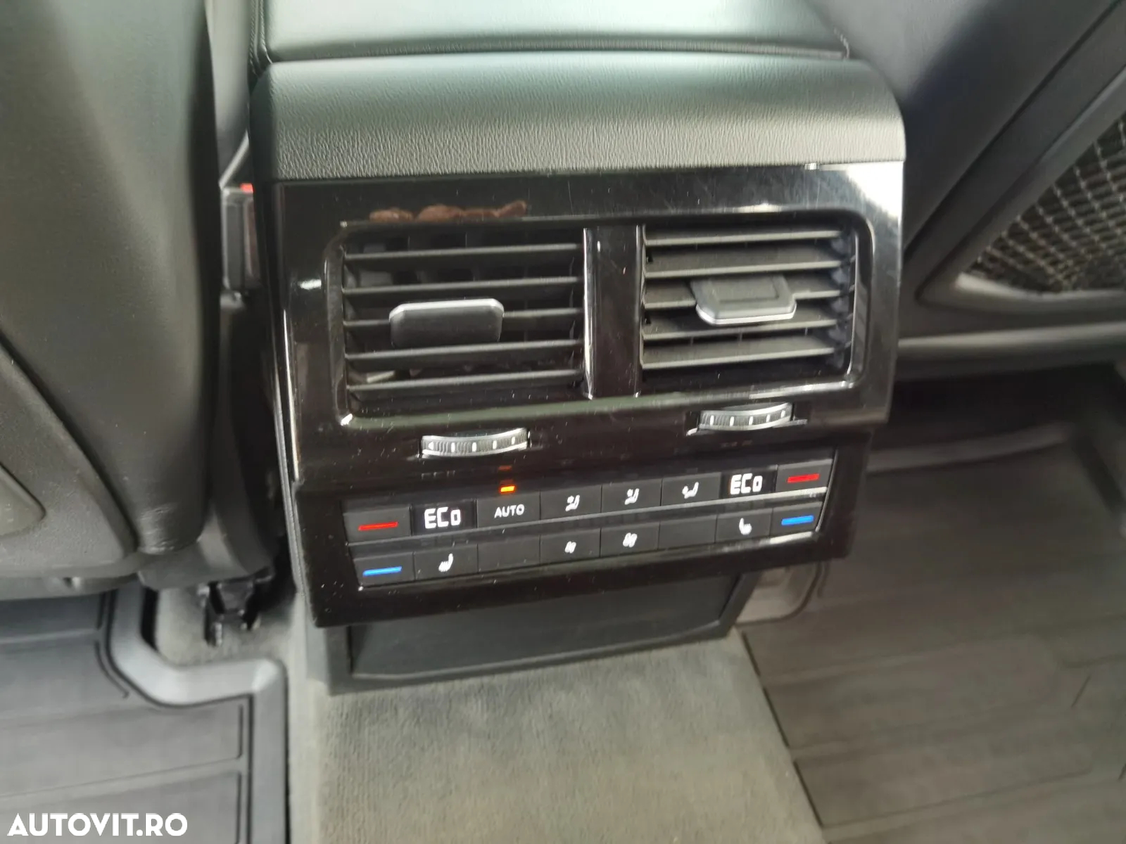 Volkswagen Touareg V6 TDI R-Style - 16