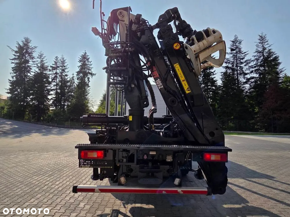 Volvo do drewna drzewa lasu kłoda stos - 6