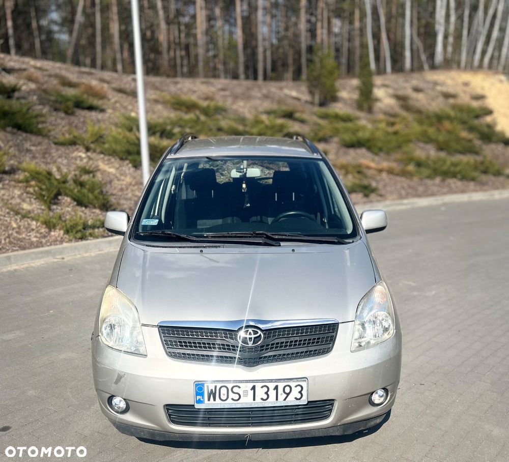 Toyota Corolla Verso 2.0 D-4D - 2