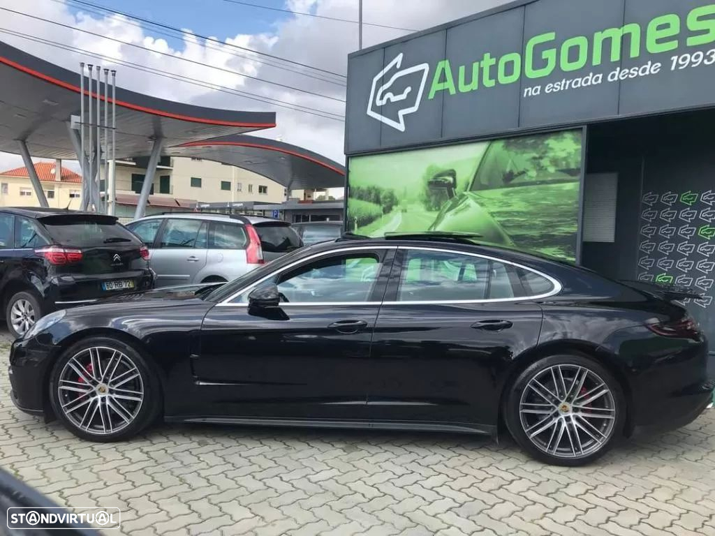 Porsche Panamera 4 S - 8