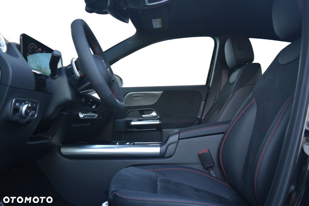 Mercedes-Benz GLA 200 AMG Line - 8