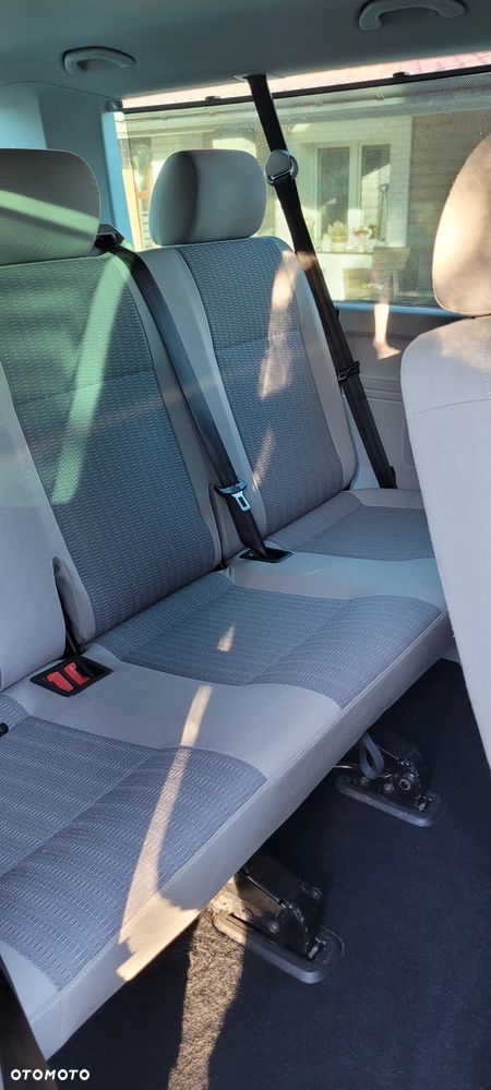 Volkswagen Caravelle 2.0 TDI L2 Comfortline DSG - 18