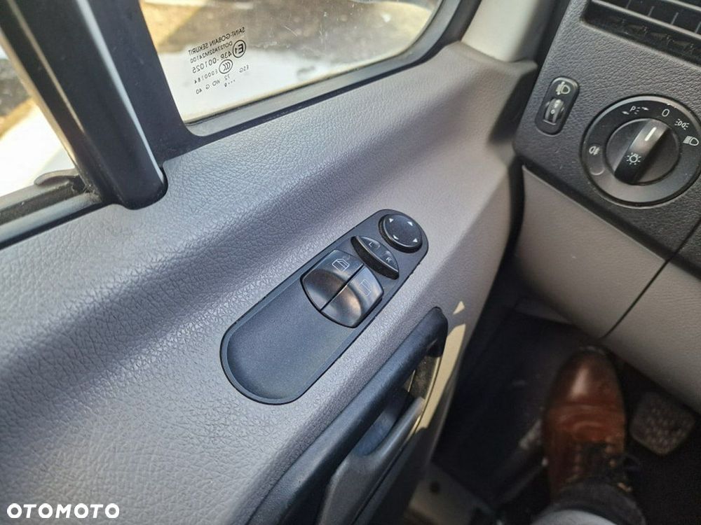 Mercedes-Benz Sprinter - 9