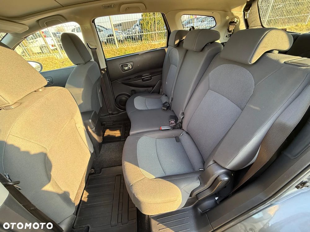 Nissan Qashqai+2 - 32
