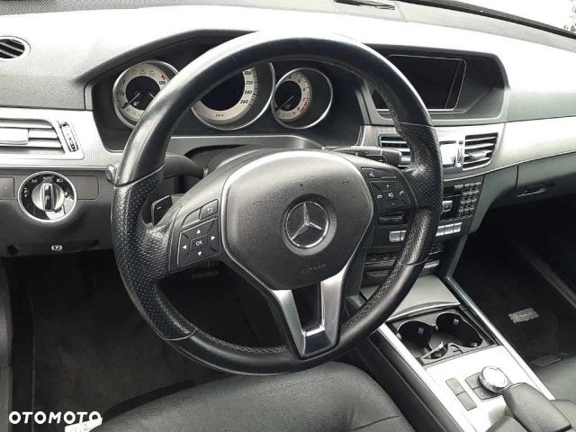 Mercedes-Benz Klasa E 300 4Matic 7G-TRONIC Avantgarde - 9