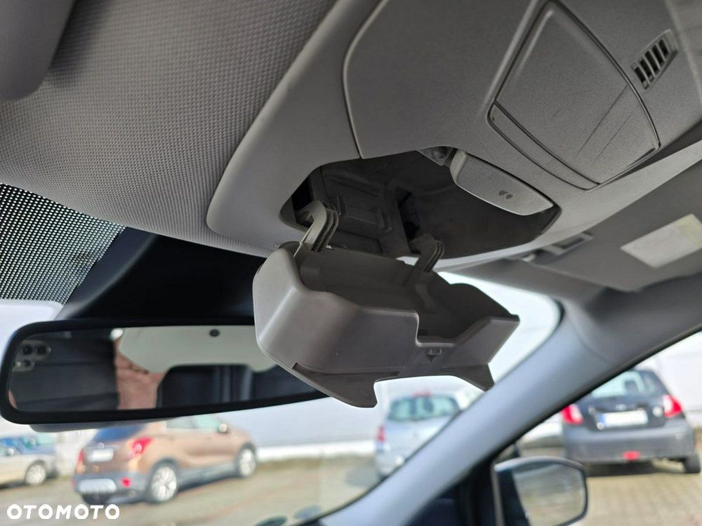 Ford Kuga - 19