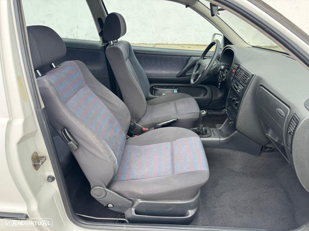 VW Polo 1.3 GL - 17