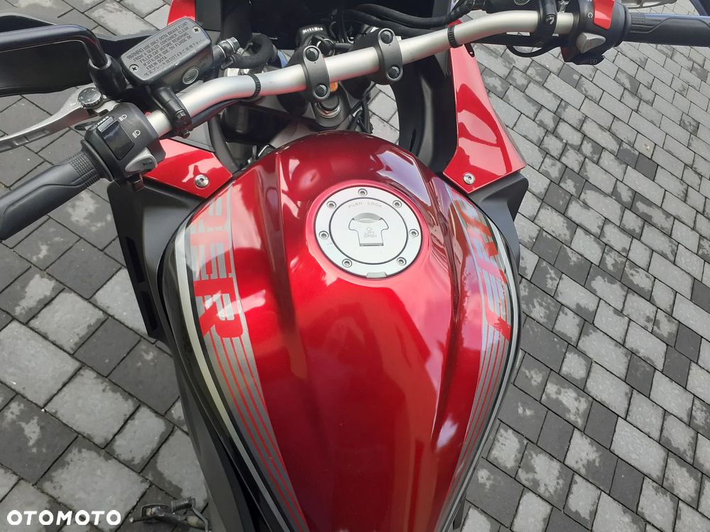 Honda VFR - 8