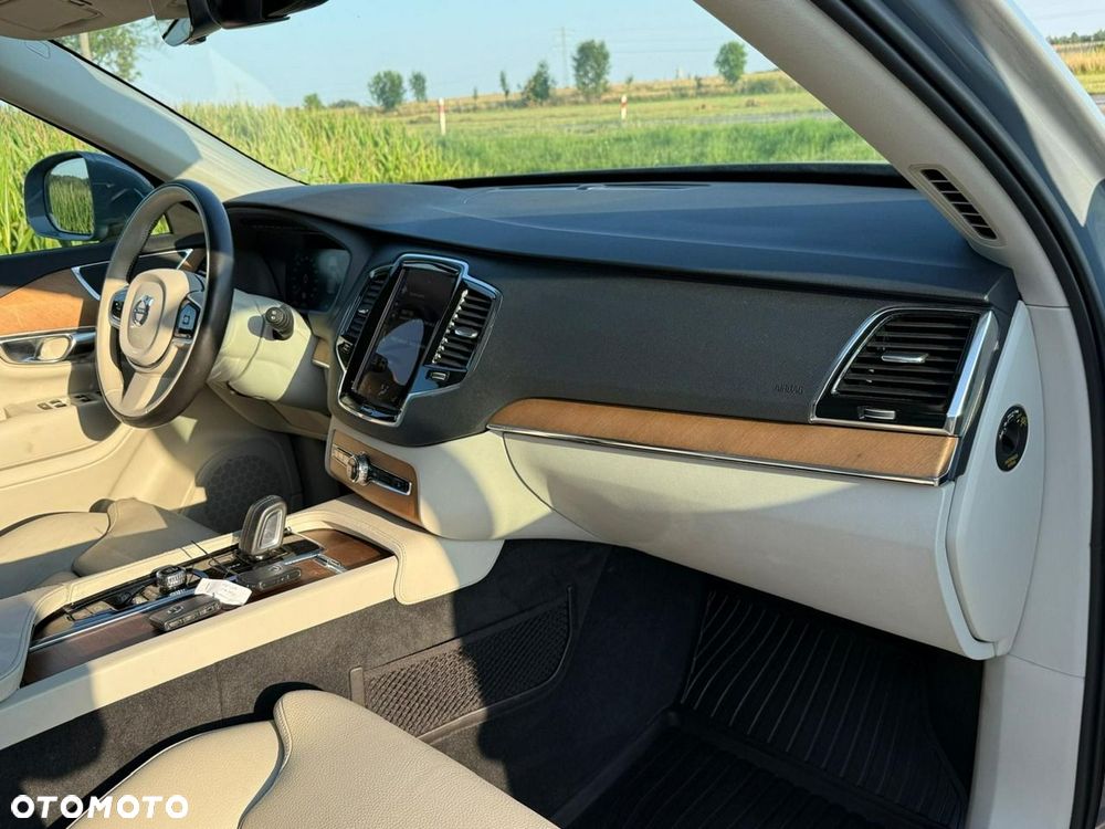 Volvo XC 90 B5 D AWD Geartronic Momentum Pro - 20