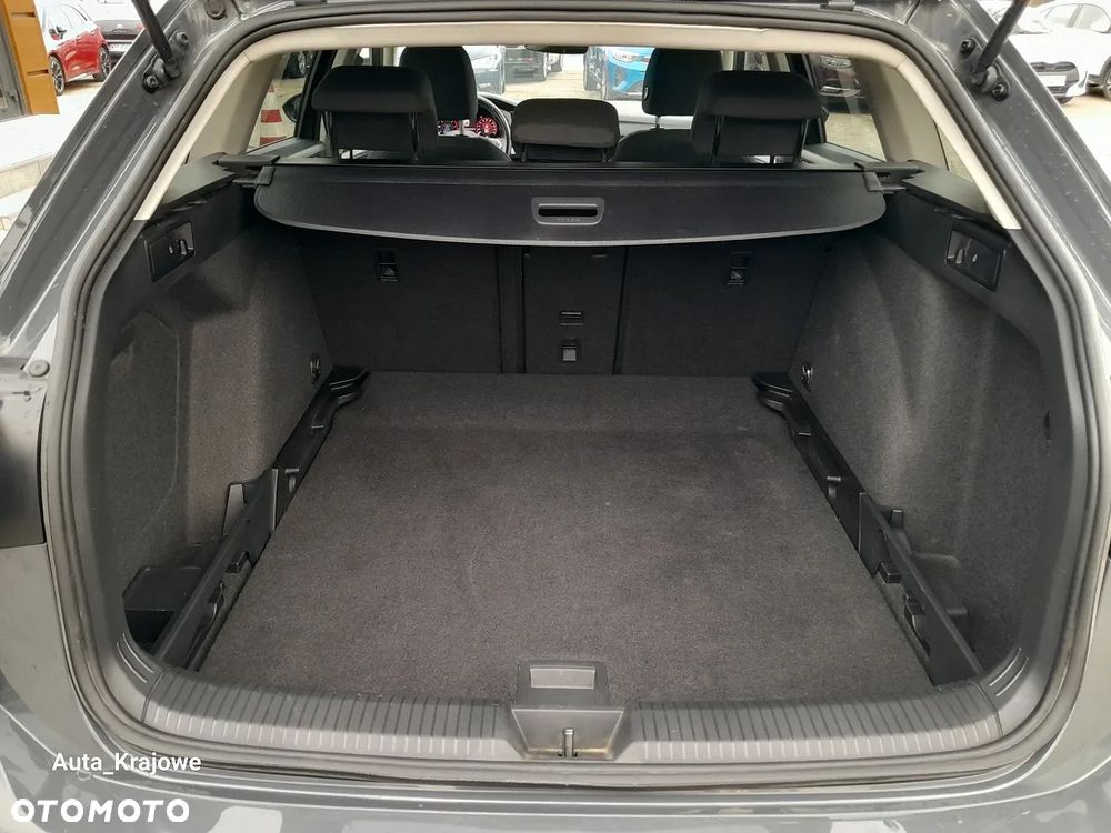 Volkswagen Golf ver-2-0-tdi-life - 32