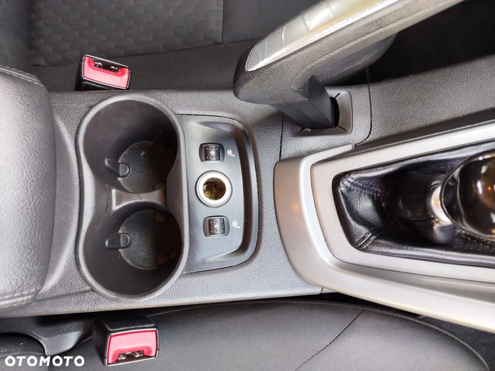 Ford Focus 1.6 TDCi DPF Champions Edition - 13