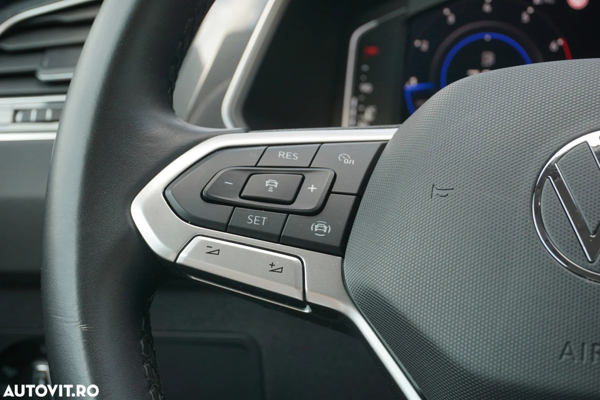 Volkswagen Tiguan - 18