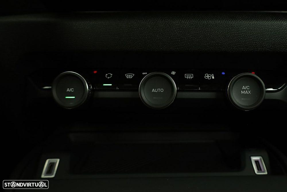 Citroën C4 1.2 PureTech Plus EAT8 - 13