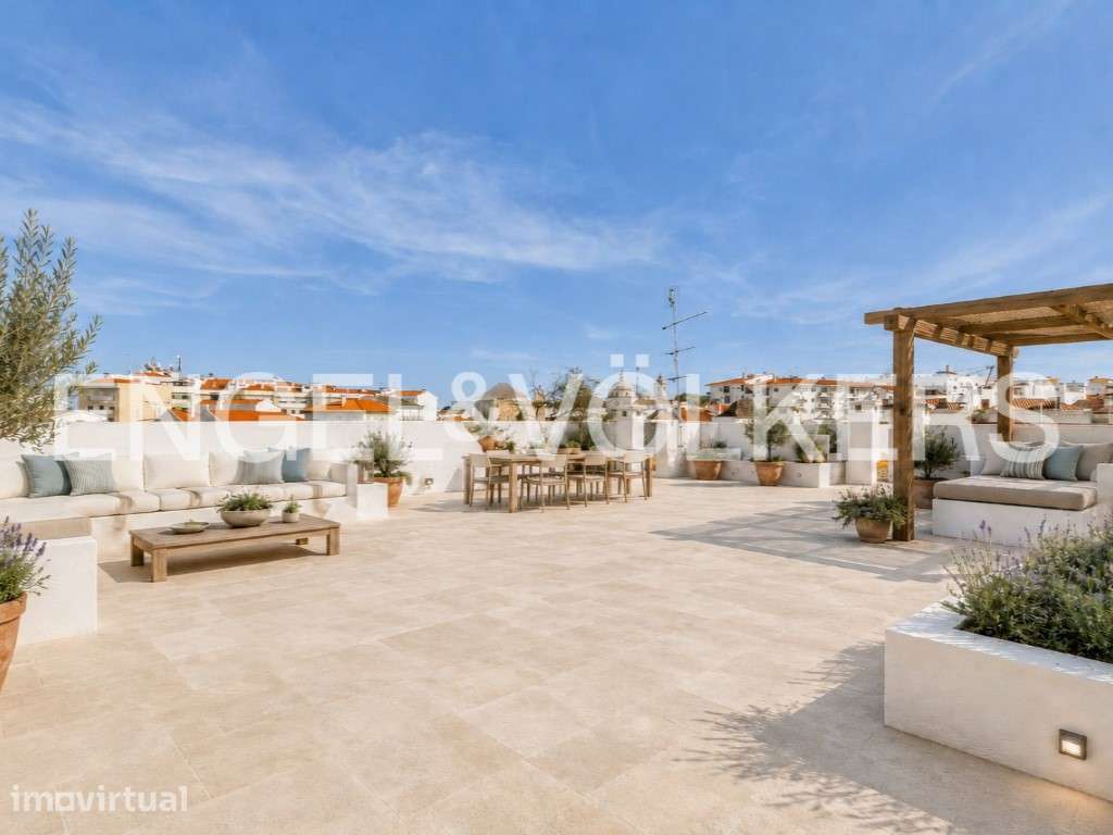 Prédio Histórico com Jardim no Centro de Tavira - Grande imagem: 3/60