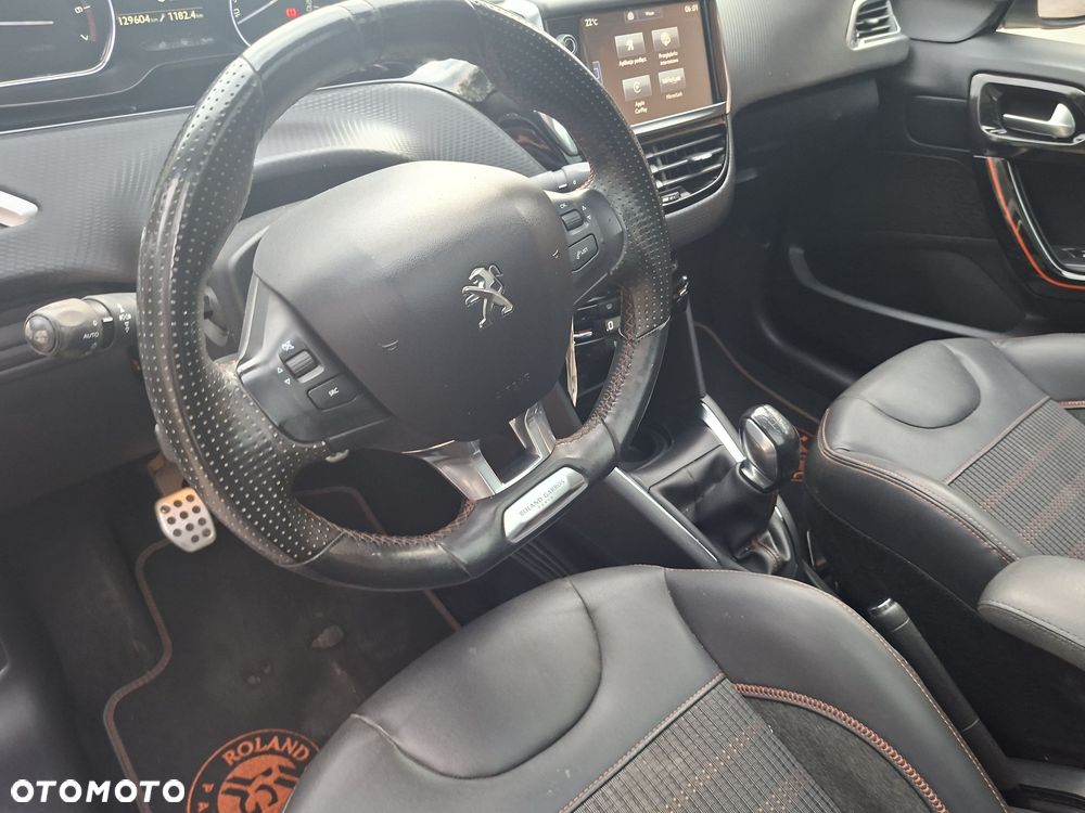 Peugeot 208 1.2 PureTech Allure S&S - 12