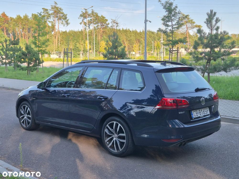 Volkswagen Golf - 8