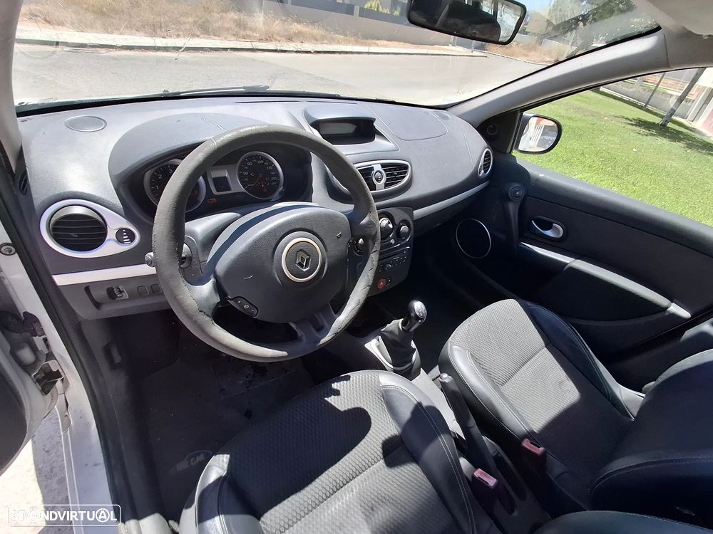 Renault Clio dCi 90 Dynamique - 7