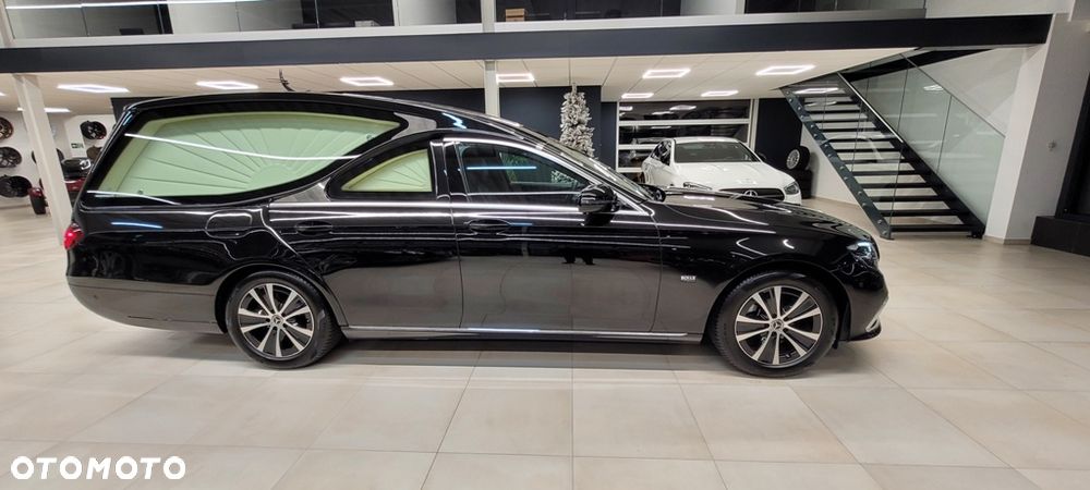 Mercedes-Benz Klasa E 200 d Exclusive - 3