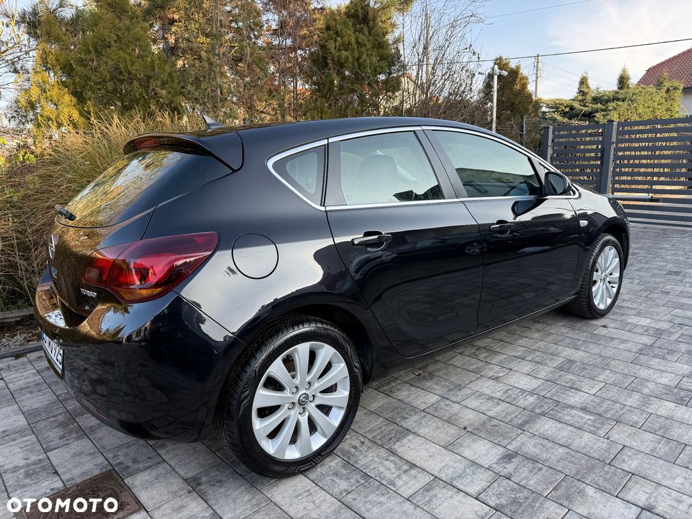 Opel Astra 1.4 T Cosmo - 34