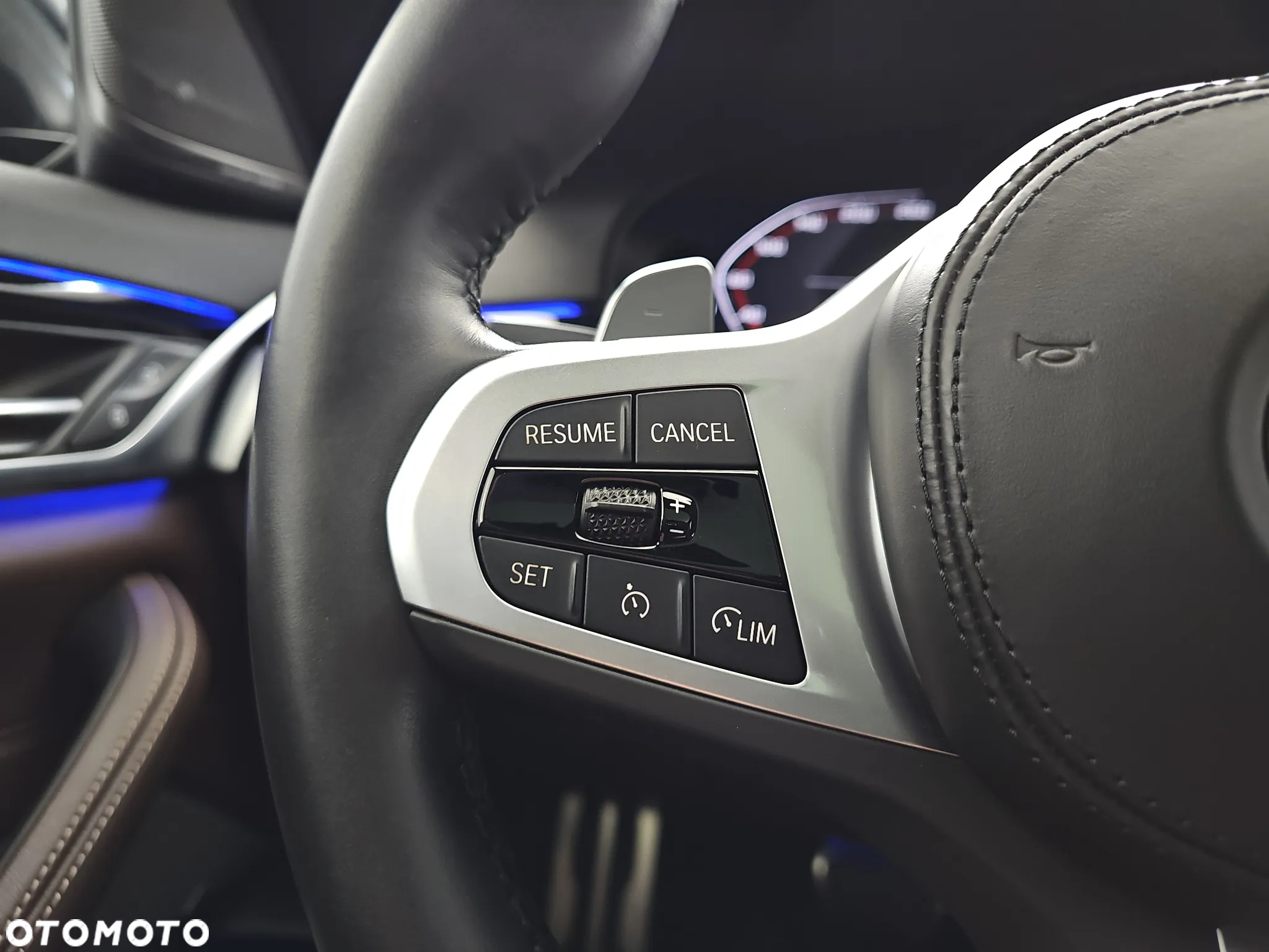 BMW Seria 5 M550i xDrive - 18