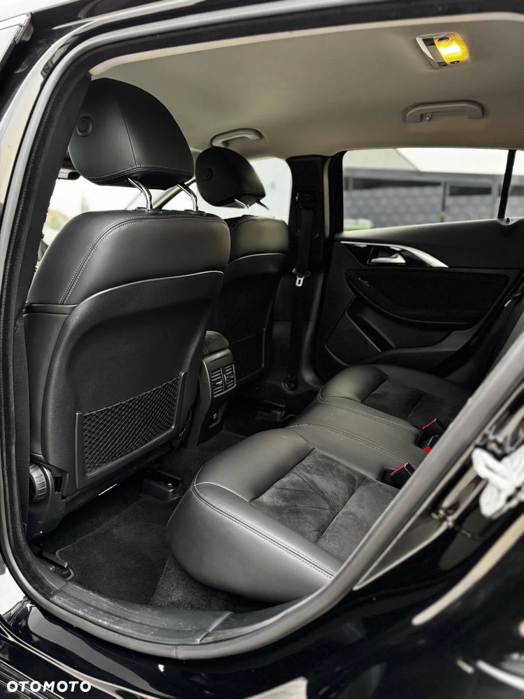 Infiniti Q30 2.2d City Black Edition AWD 7DCT - 14