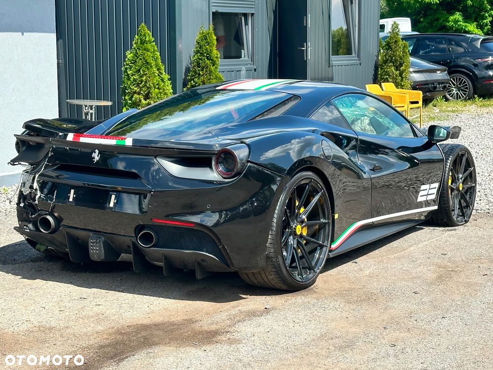 Ferrari 488 - 15