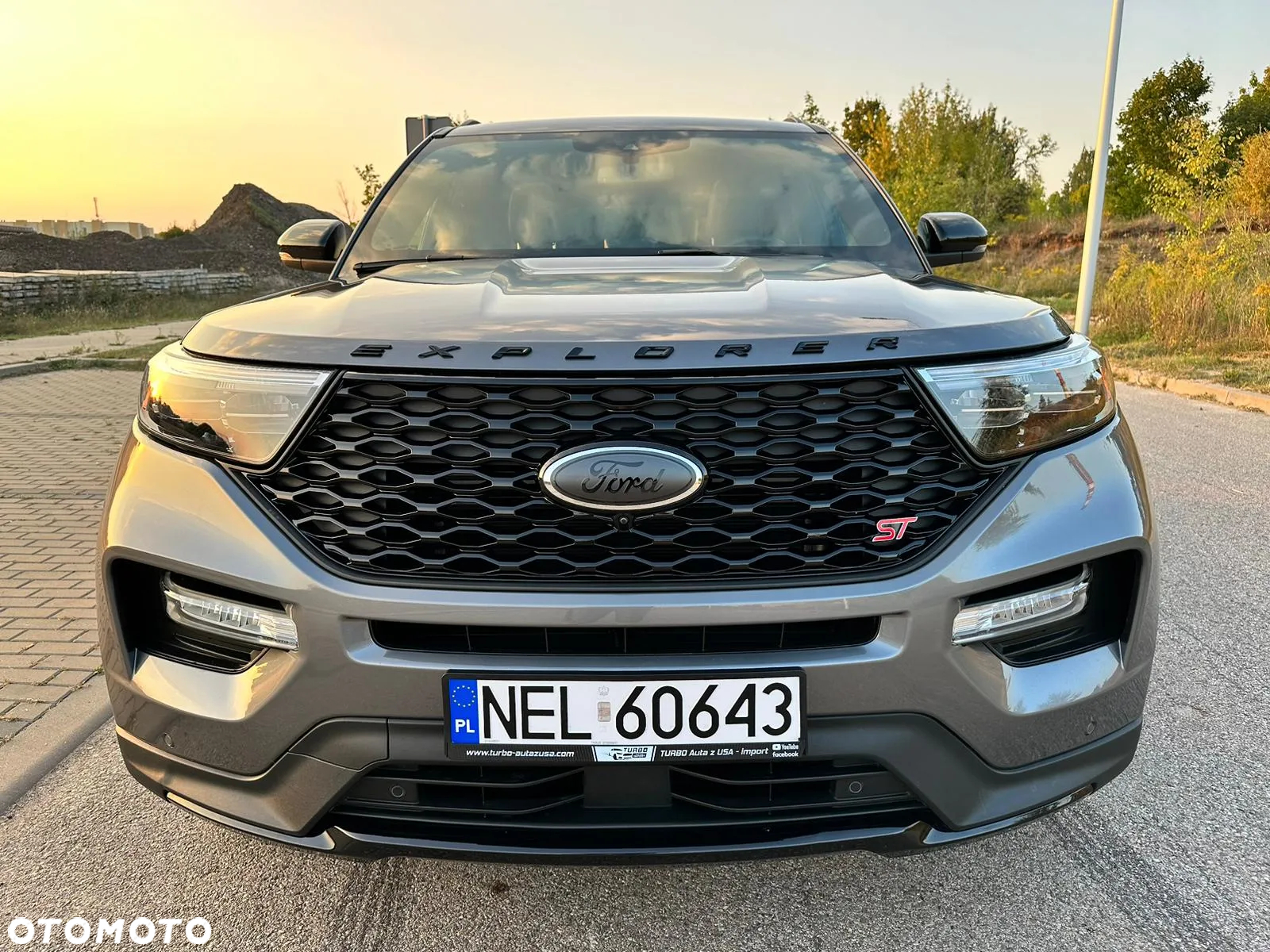 Ford Explorer - 15