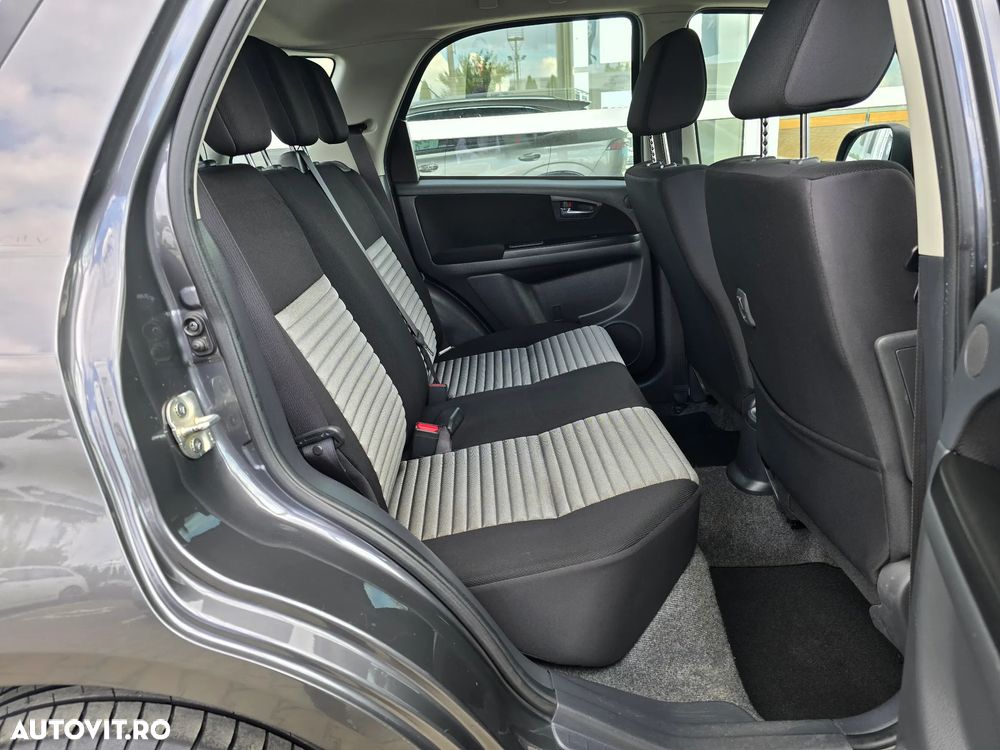 Suzuki SX4 1.6 VVT 4x2 Style - 12