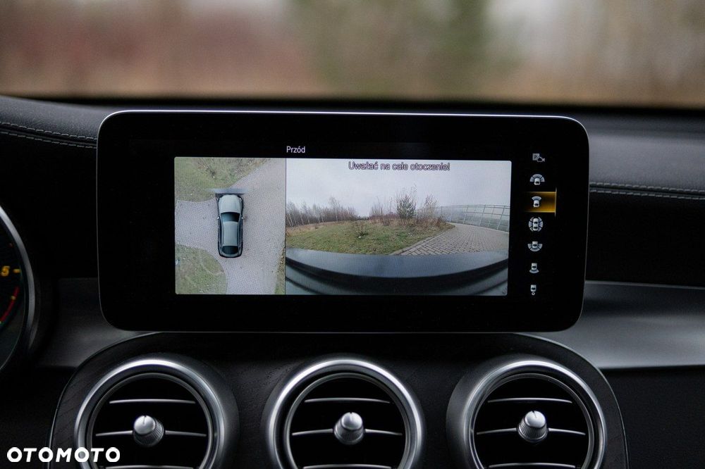 Mercedes-Benz GLC - 31