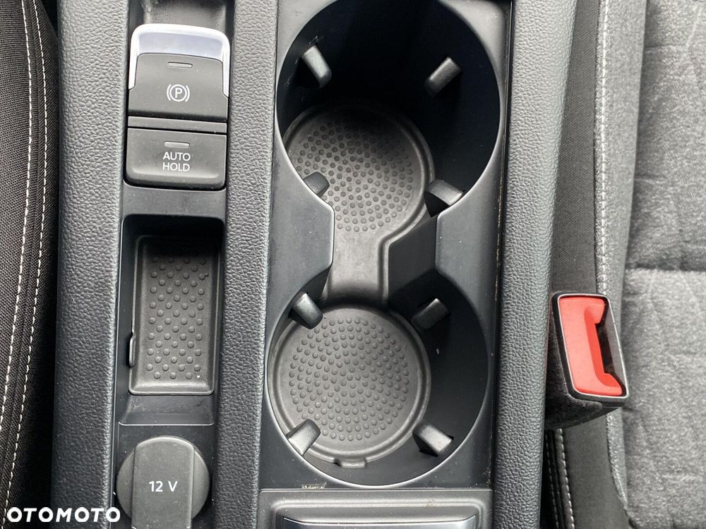 Volkswagen Passat - 22