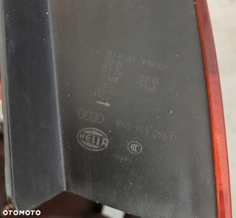 AUDI A4 B8 SEDAN LAMPA PRAWA W BŁOTNIK 8K5945096D - 5