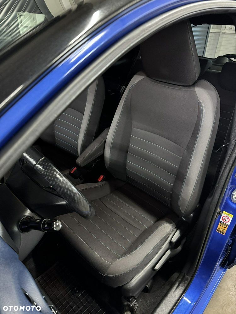 Toyota Yaris - 12