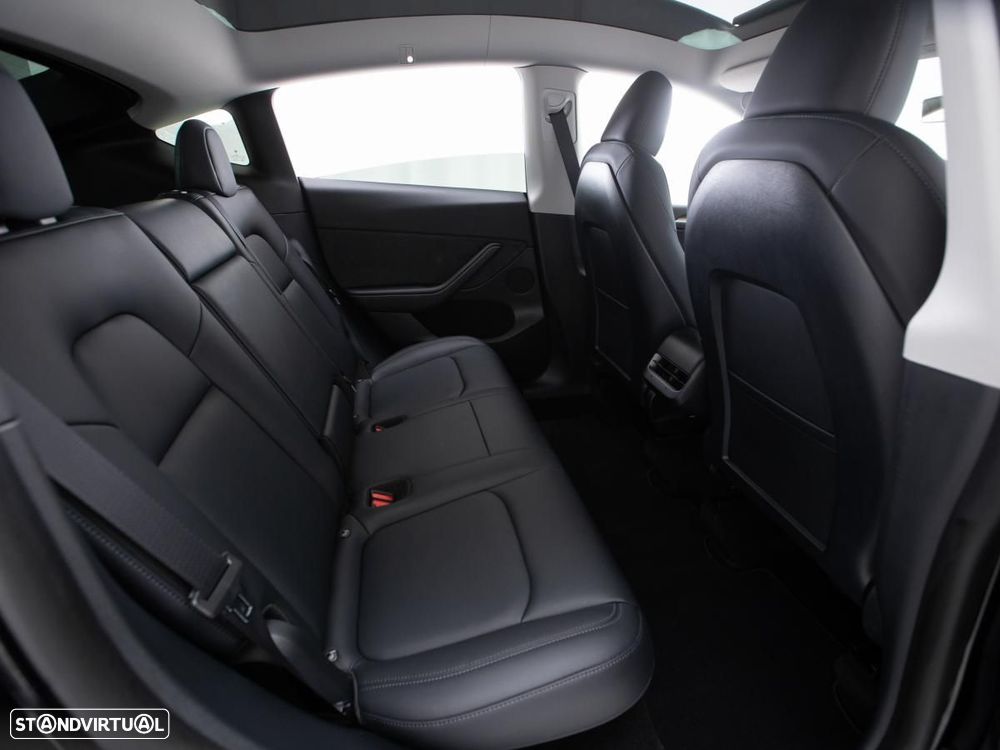 Tesla Model Y Long Range Dual Motor AWD - 13