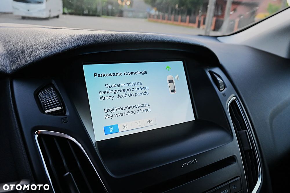 Ford Focus 1.5 EcoBoost Titanium - 36