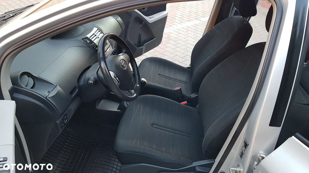 Toyota Yaris 1.3 Luna Premium - 20