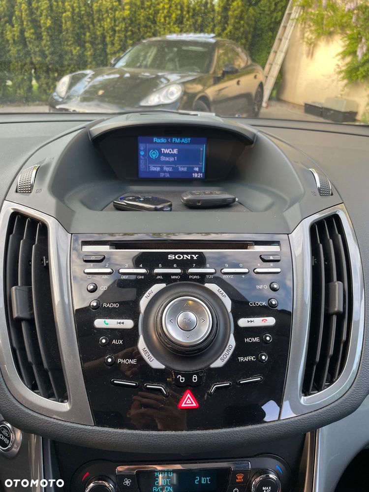 Ford Grand C-MAX - 35