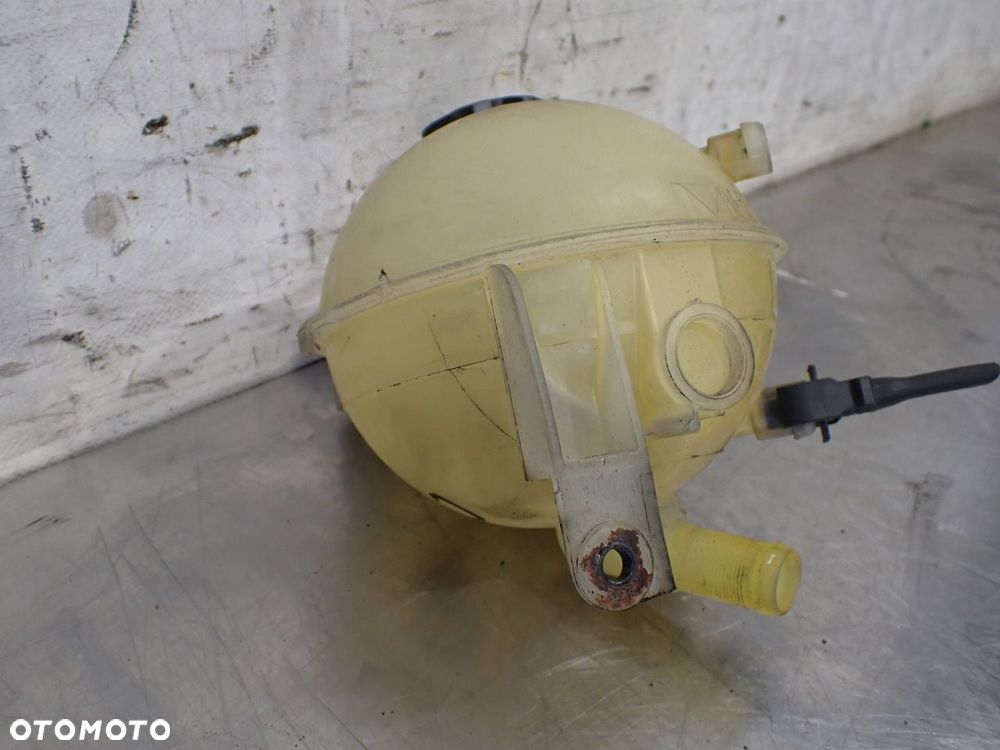 ZBIORNICZEK WYRÓWNAWCZY CITROEN C4 I COUPE 1.6HDI - 2