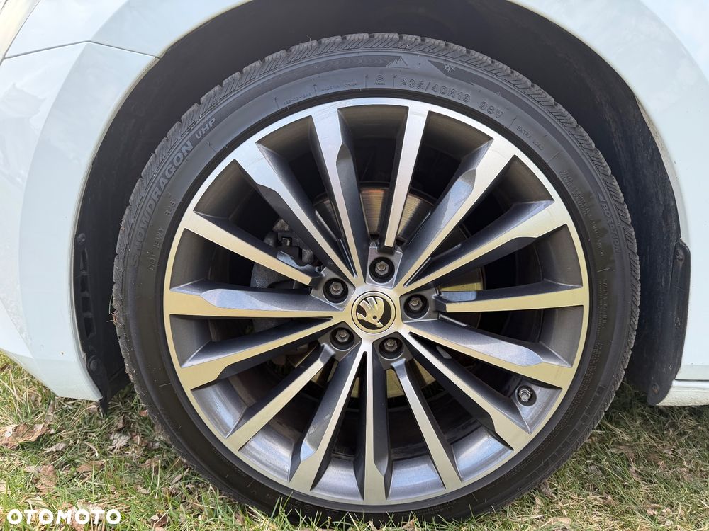 Skoda Superb 2.0 TDI Active DSG7 - 15