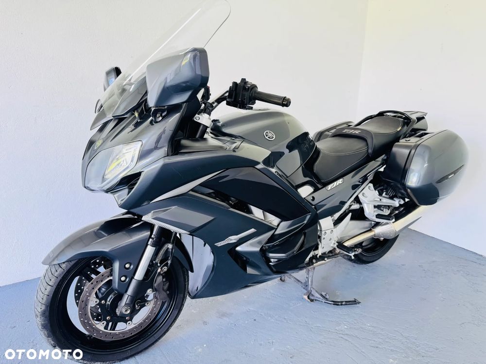 Yamaha FJR - 8