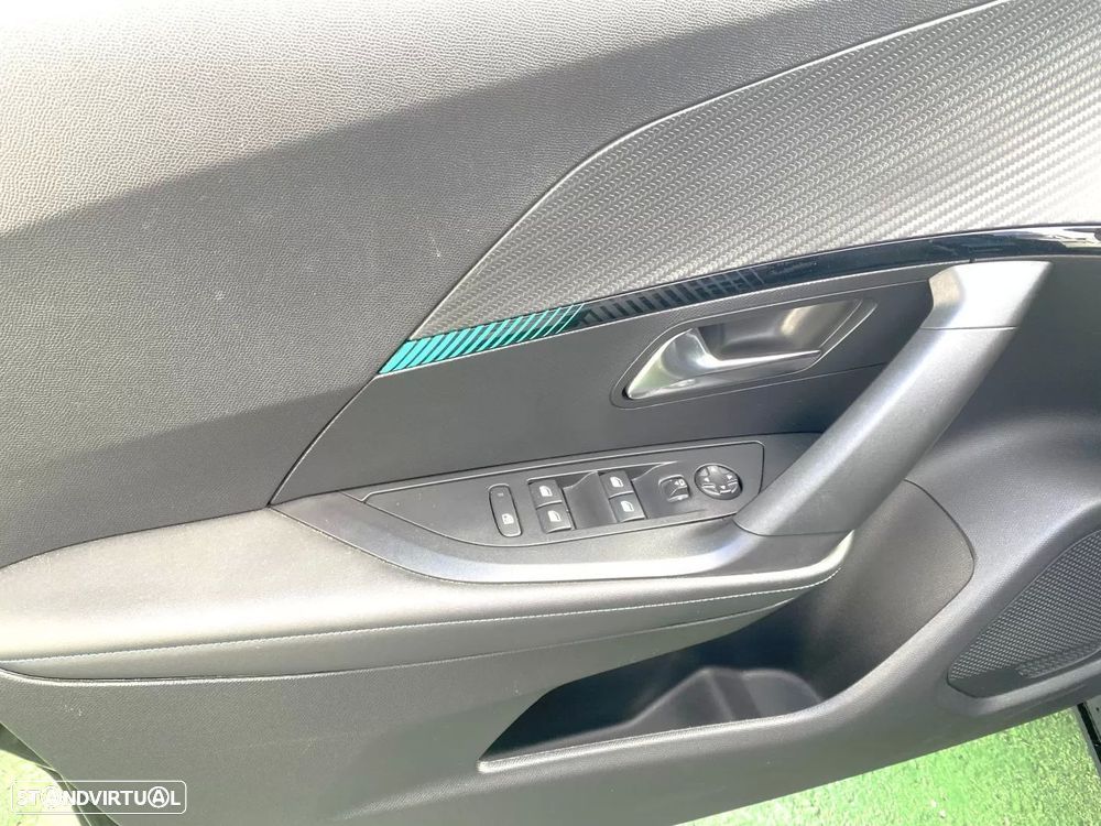 Peugeot 2008 1.2 PureTech Allure Pack EAT8 - 7
