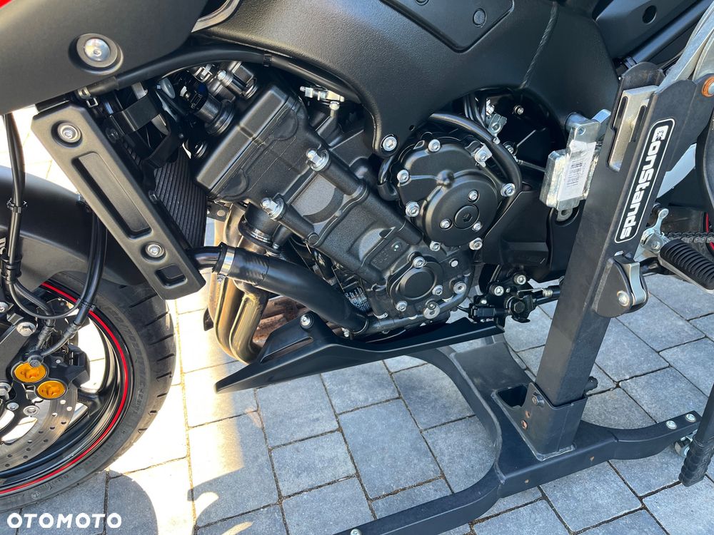 Yamaha FZ8 - 12