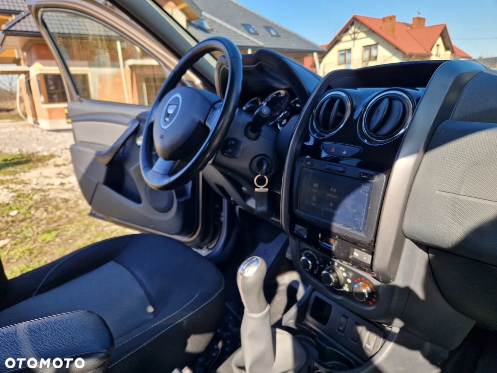 Dacia Duster 1.6 SCe Laureate S&S - 24